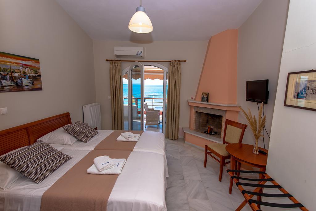 Over Sea Rooms & Villas Loutra Edipsou  Exterior foto