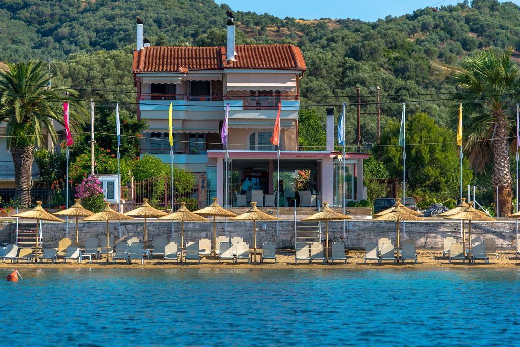Over Sea Rooms & Villas Loutra Edipsou  Exterior foto